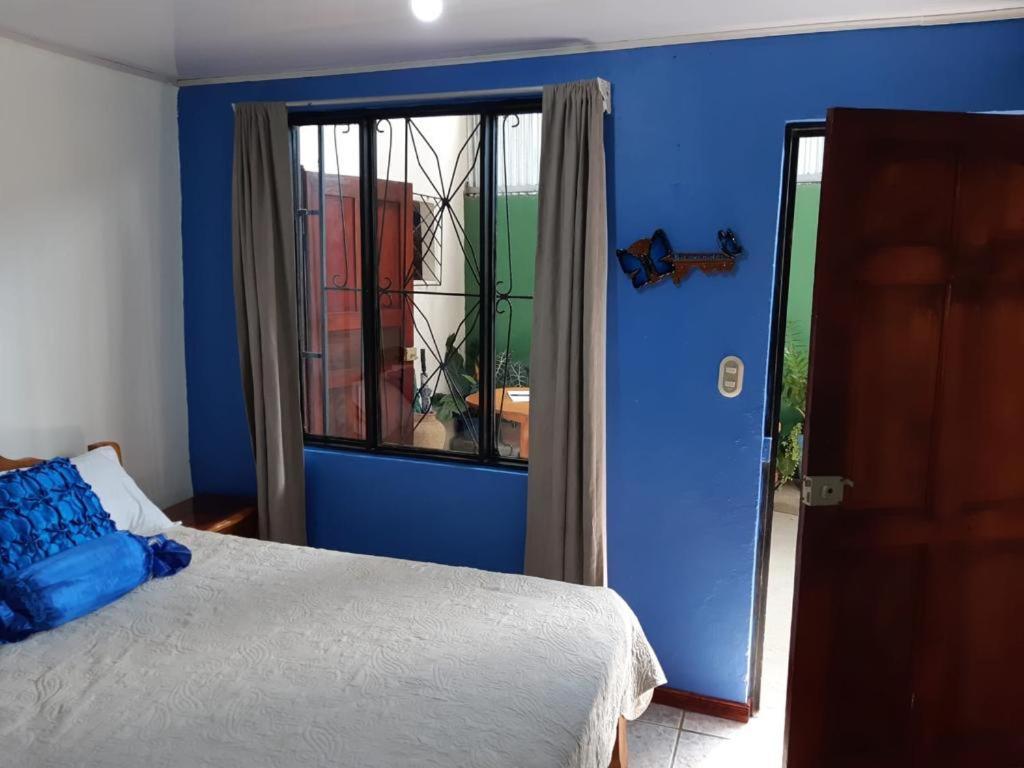Cabinas Chazu #2 Quepos Eksteriør billede
