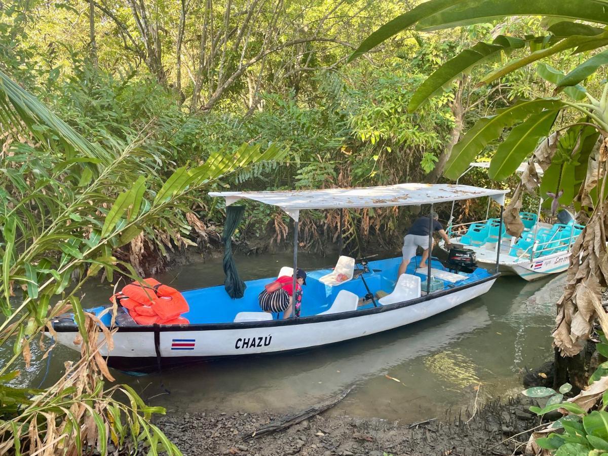Cabinas Chazu #2 Quepos Eksteriør billede