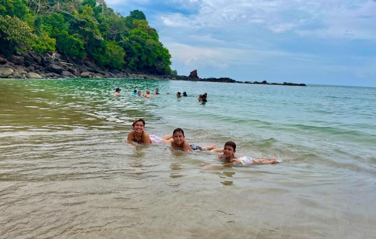 Cabinas Chazu #2 Quepos Eksteriør billede