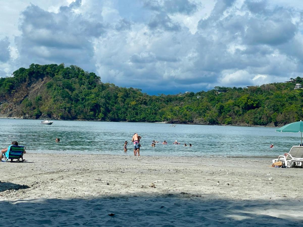 Cabinas Chazu #2 Quepos Eksteriør billede